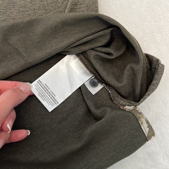 Nike Dri-Fit Salute to Service Las Vegas Raiders Henley Tee - Picture 7 of 10